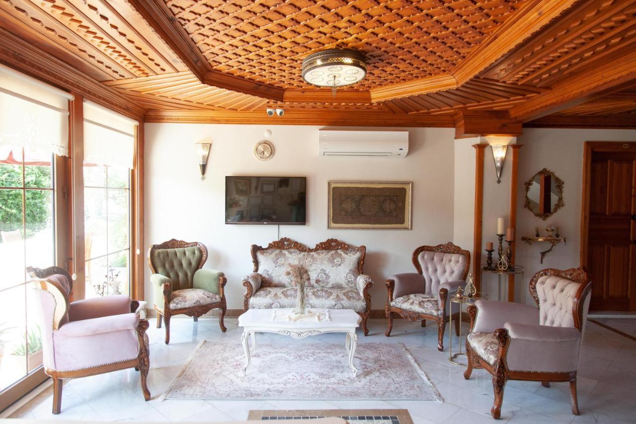 Gumus Akyaka (Mugla)