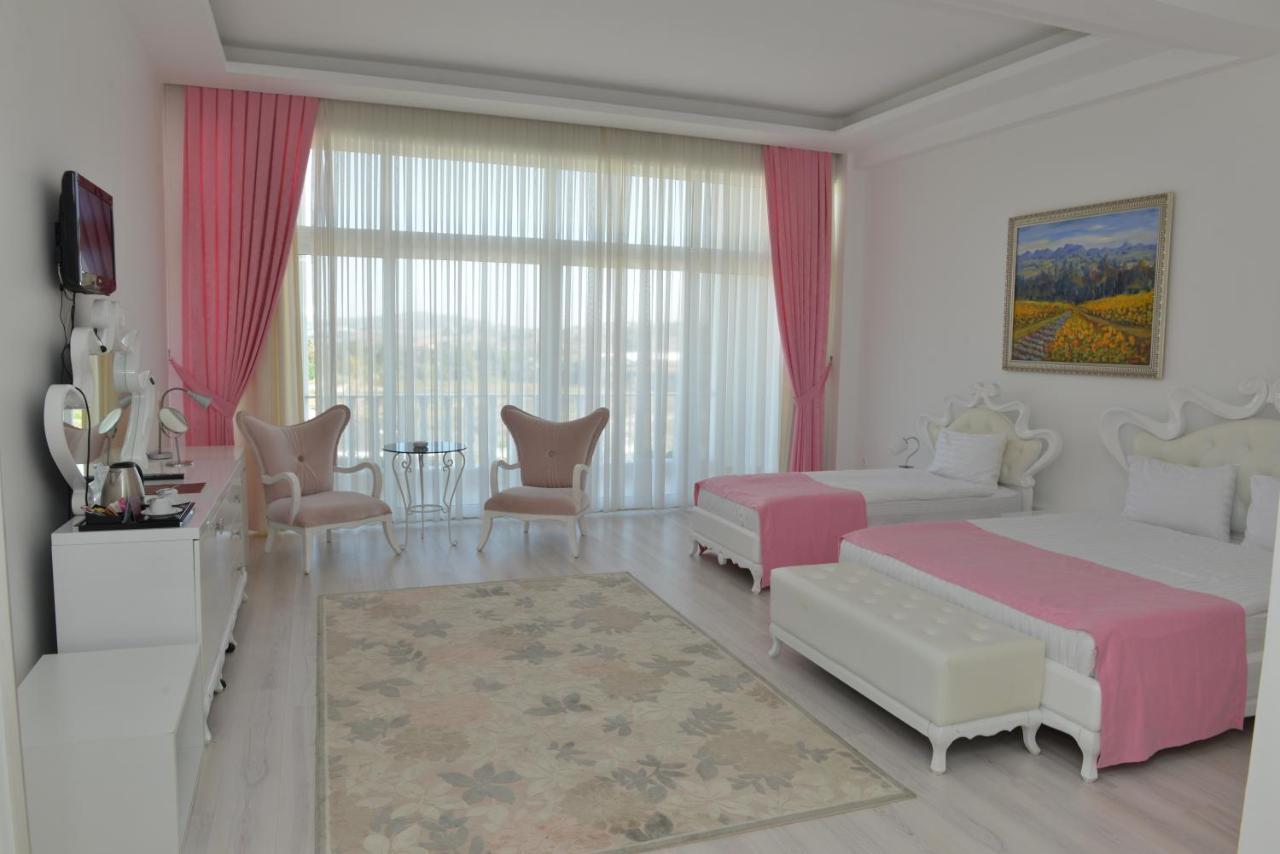 Mourouj Gloria White Palace & Hotel 4*