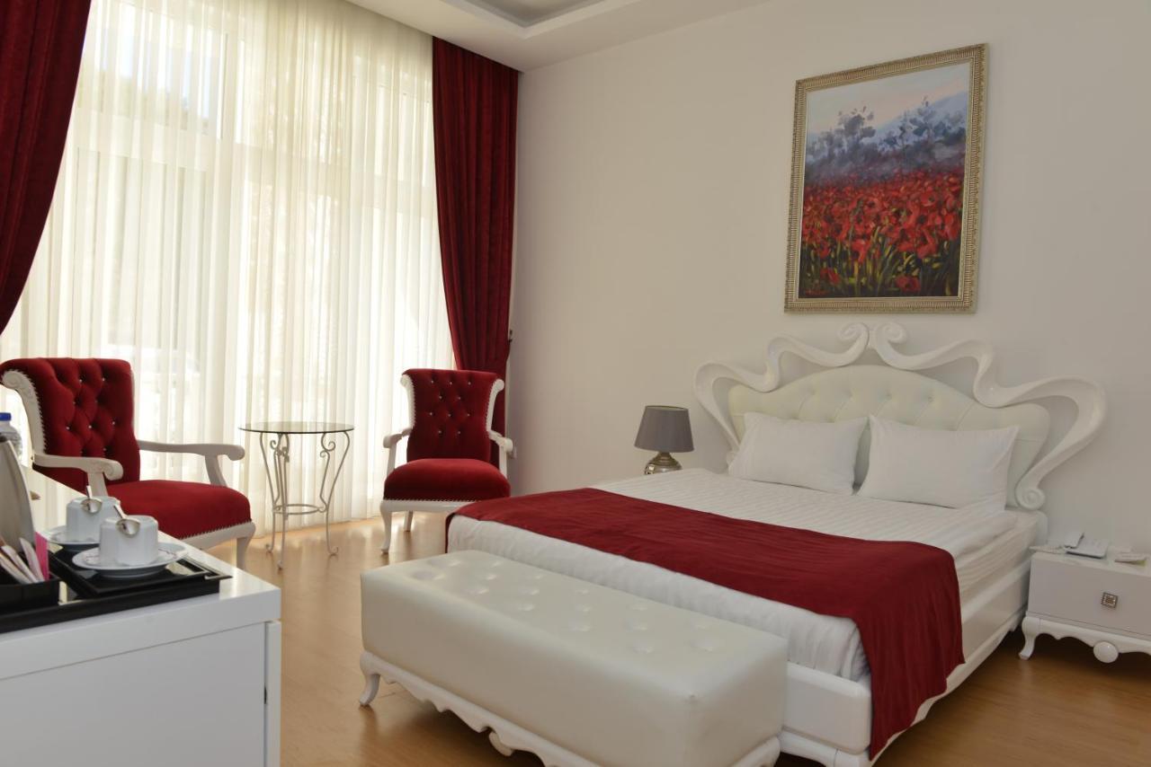 Mourouj Gloria White Palace & Hotel 4*