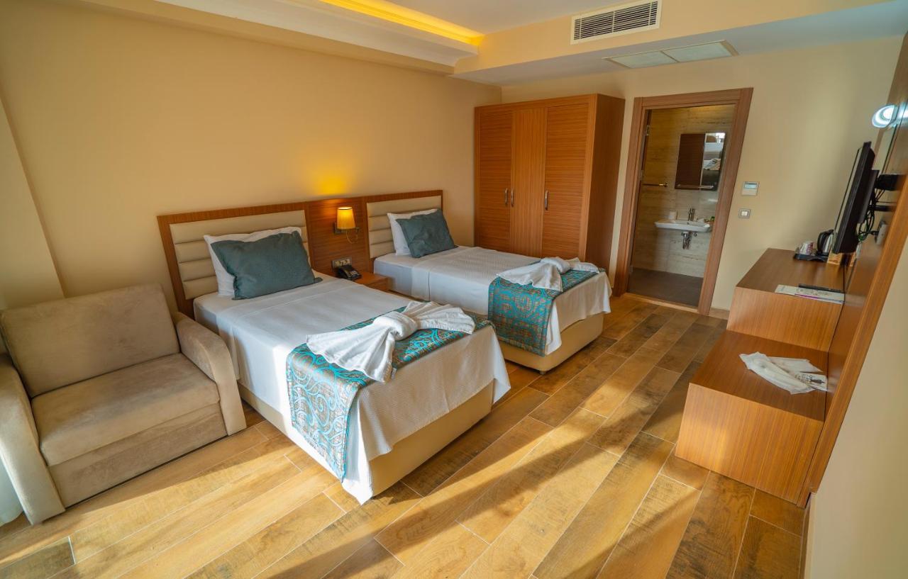Hotel Live