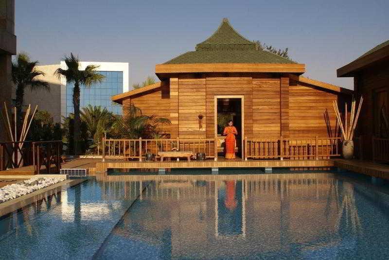 Swissotel And Cesme