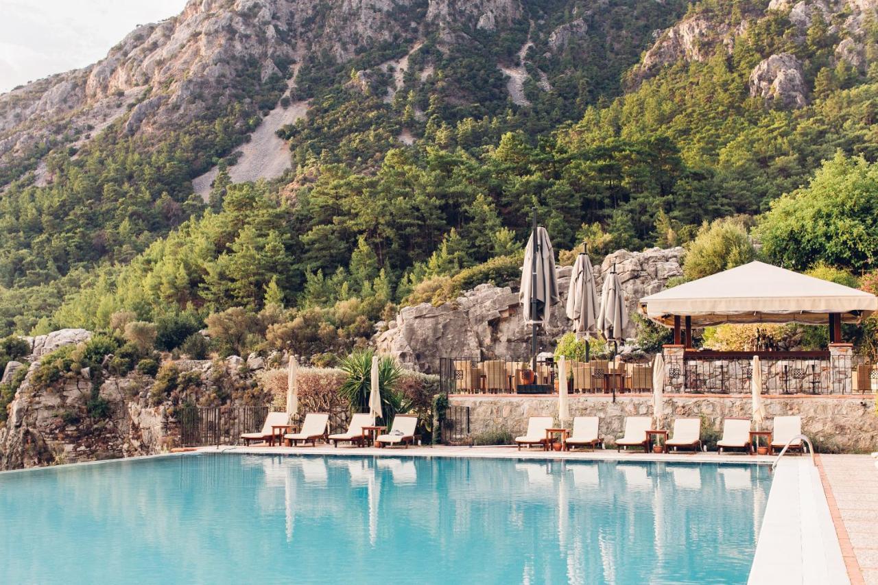 Dionysos Hotel 3*