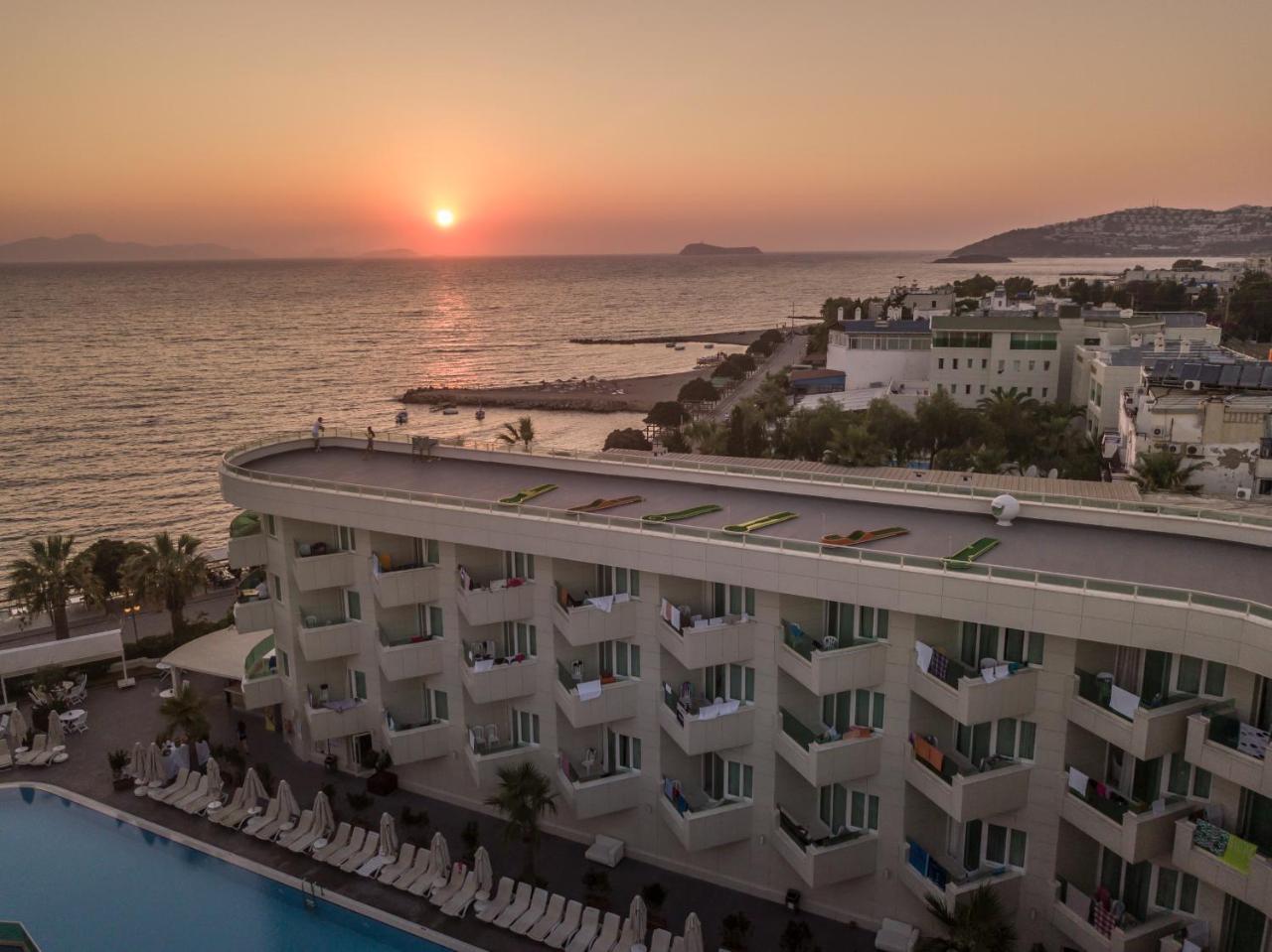 Dragut Point South 4*