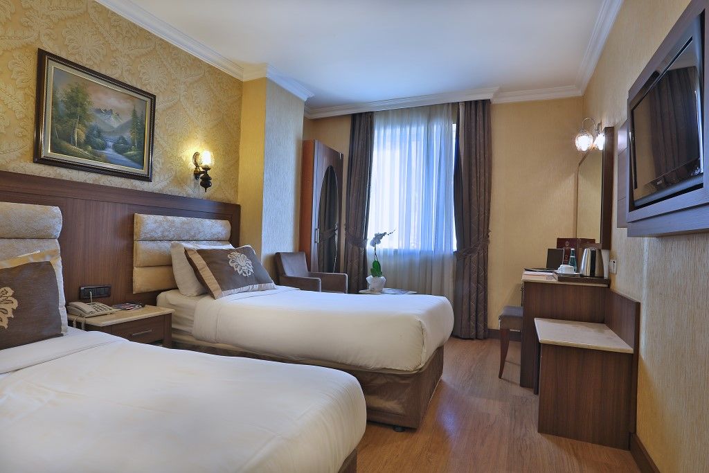 Hotel Grand Hilarium 4*