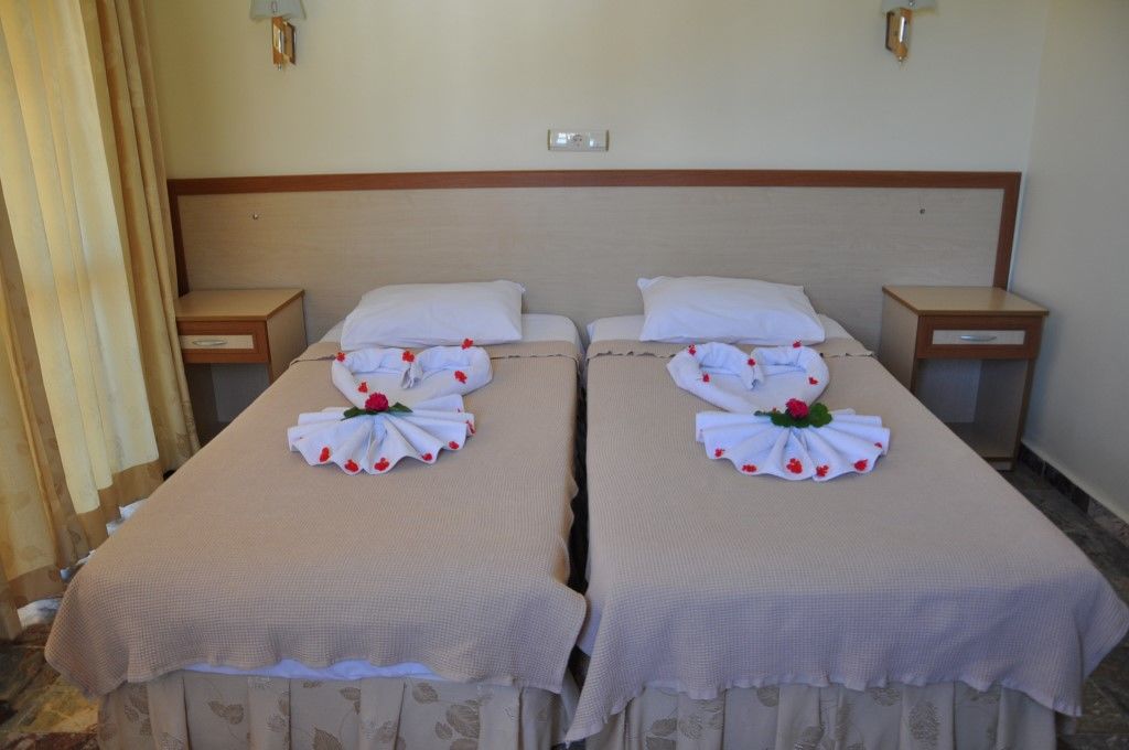 Celik Hotel Icmeler