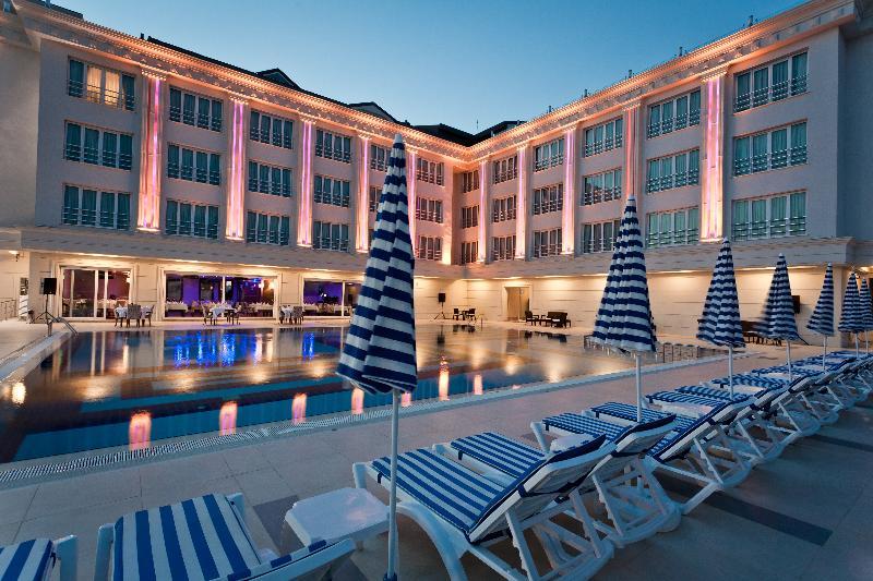 Hotel Mercia & 4*