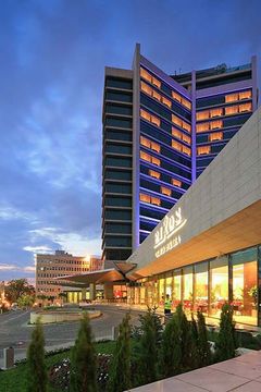Grand Convention Center Hotel