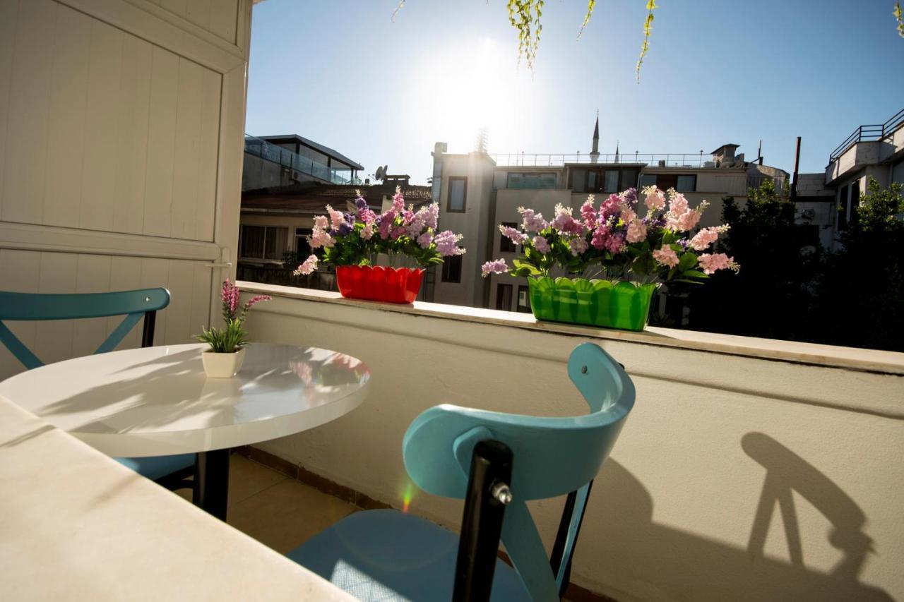 Paris Garden Bed & Breakfast