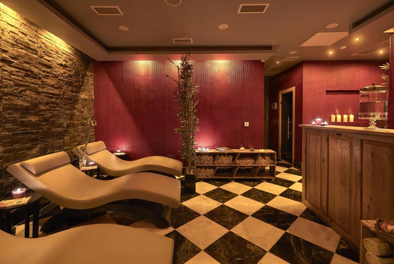 Alachi Hotel 2*