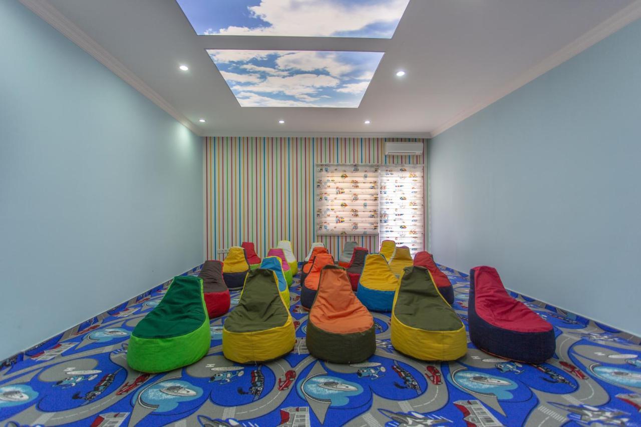 Resort Lonicera World
