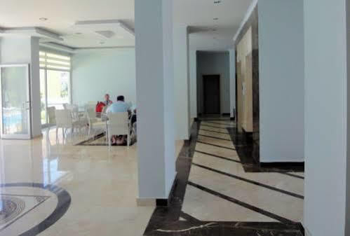 Vivamus & Hotel