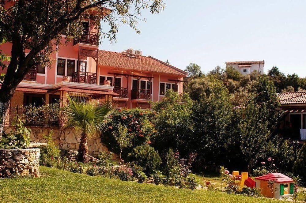 Club Pink Palace Hotel Oludeniz