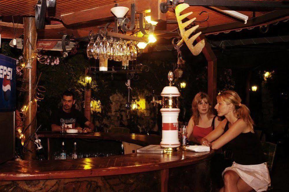 Club Pink Palace Hotel