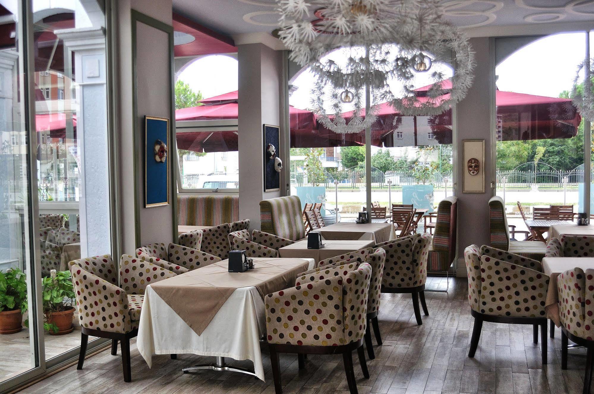 Hotel Grand Atakum