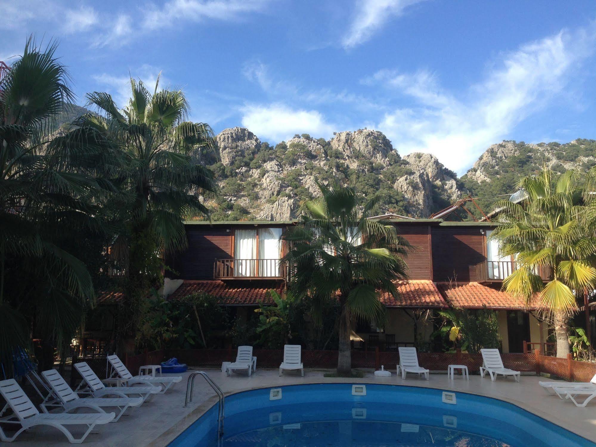 Hotel Kutle 3*