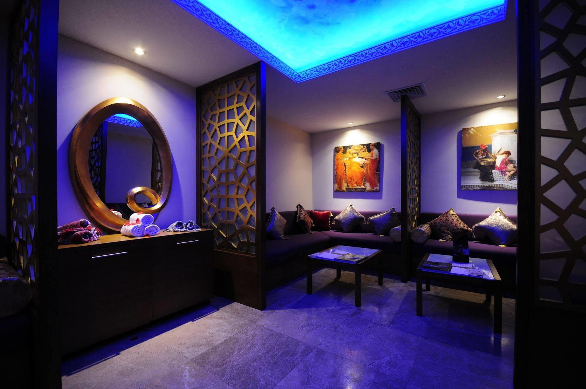 Grand Convention Center 5*