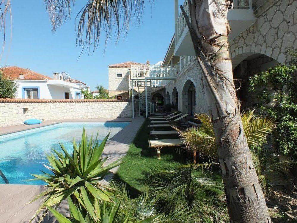 Nobela Hotel 2*