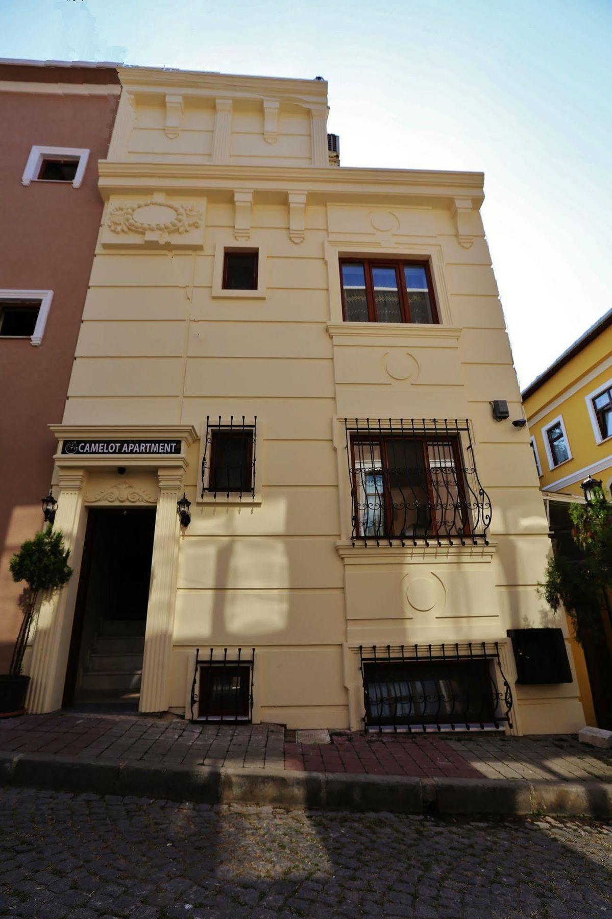 Camelot Apartment Istanbul