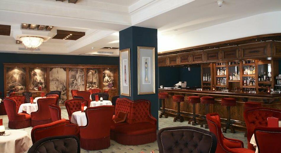 Anemon Kent Hotel