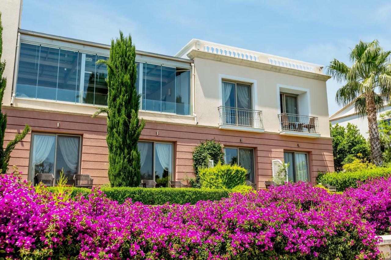 Antmare Hotel 3*