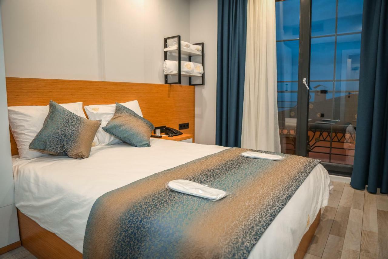 White Golden Aparthotel 4*
