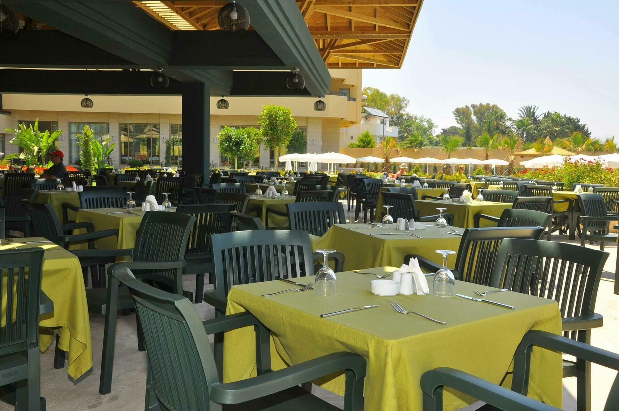 Oezkaymak Select Hotel 5*