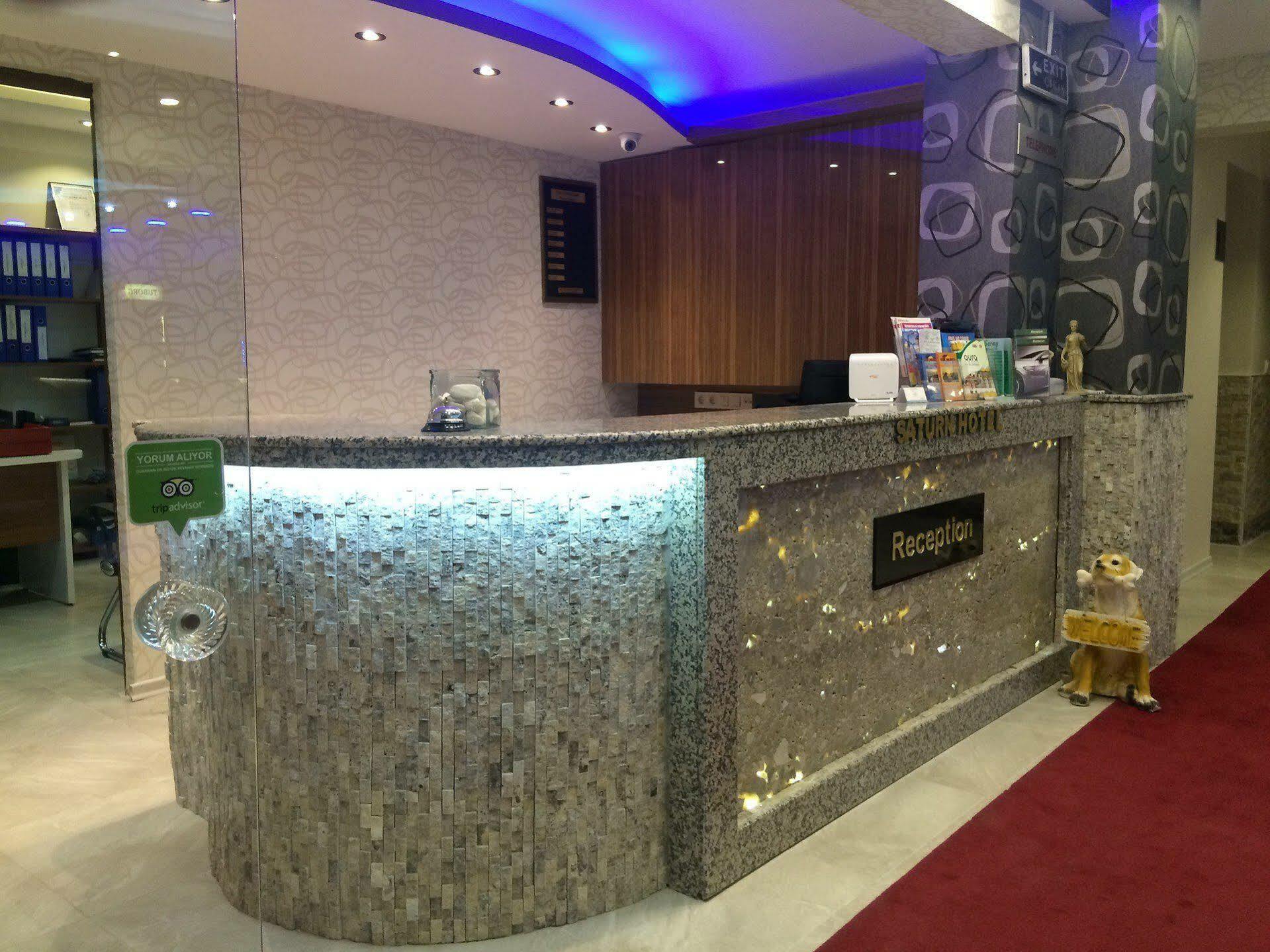 Hotel Saturn