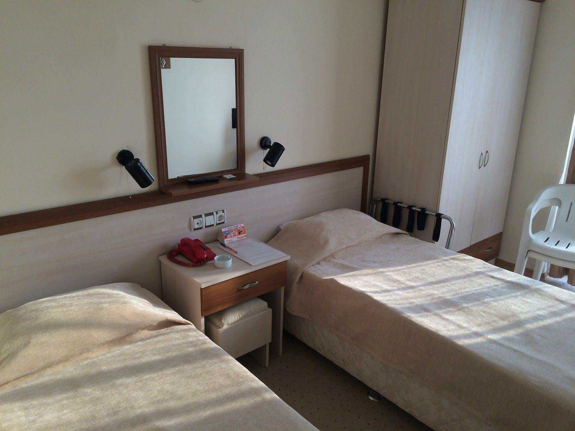 Saturn Hotel 3*