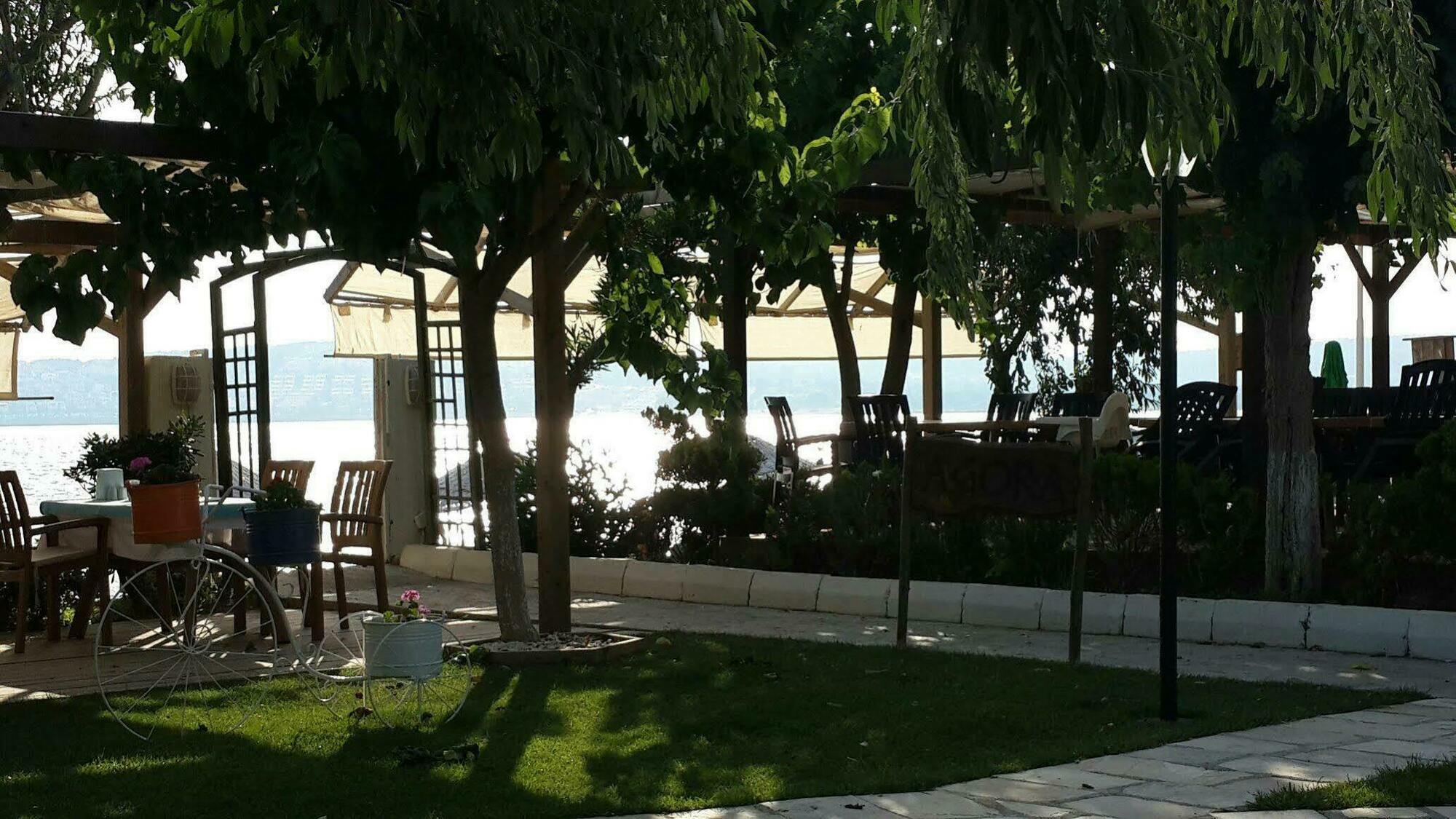 Teos Ormanci Tatil Koyu 3*