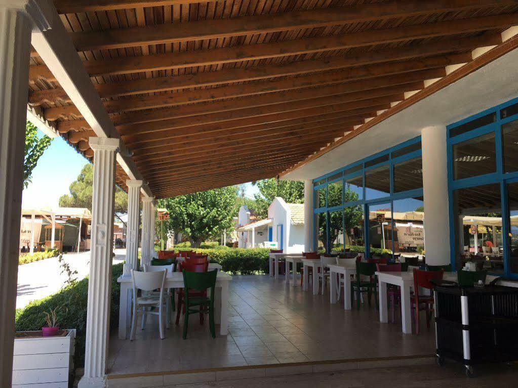 Teos Ormanci Tatil Koyu 3* Seferihisar