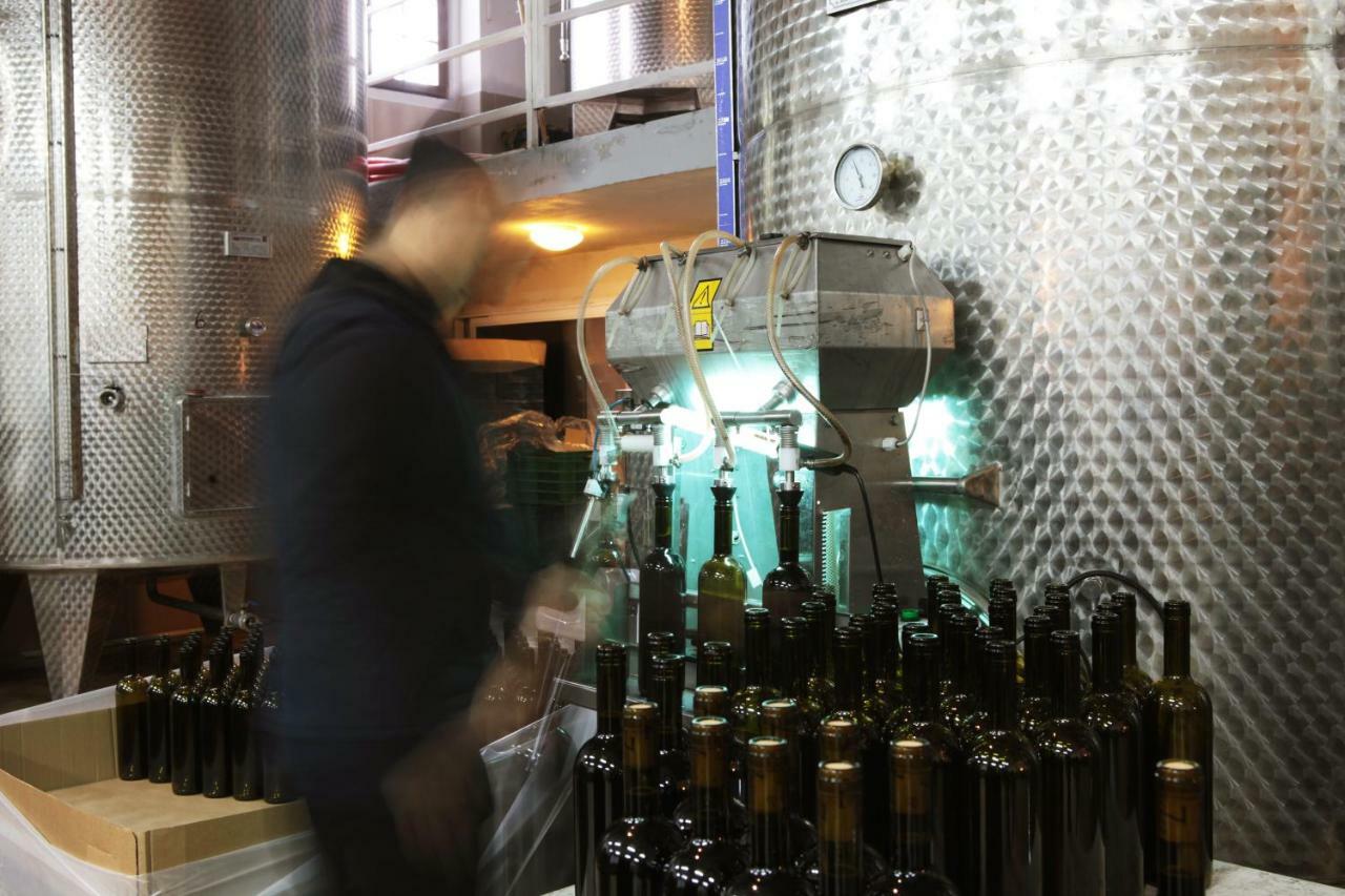 Vinifera Vineyards 3*