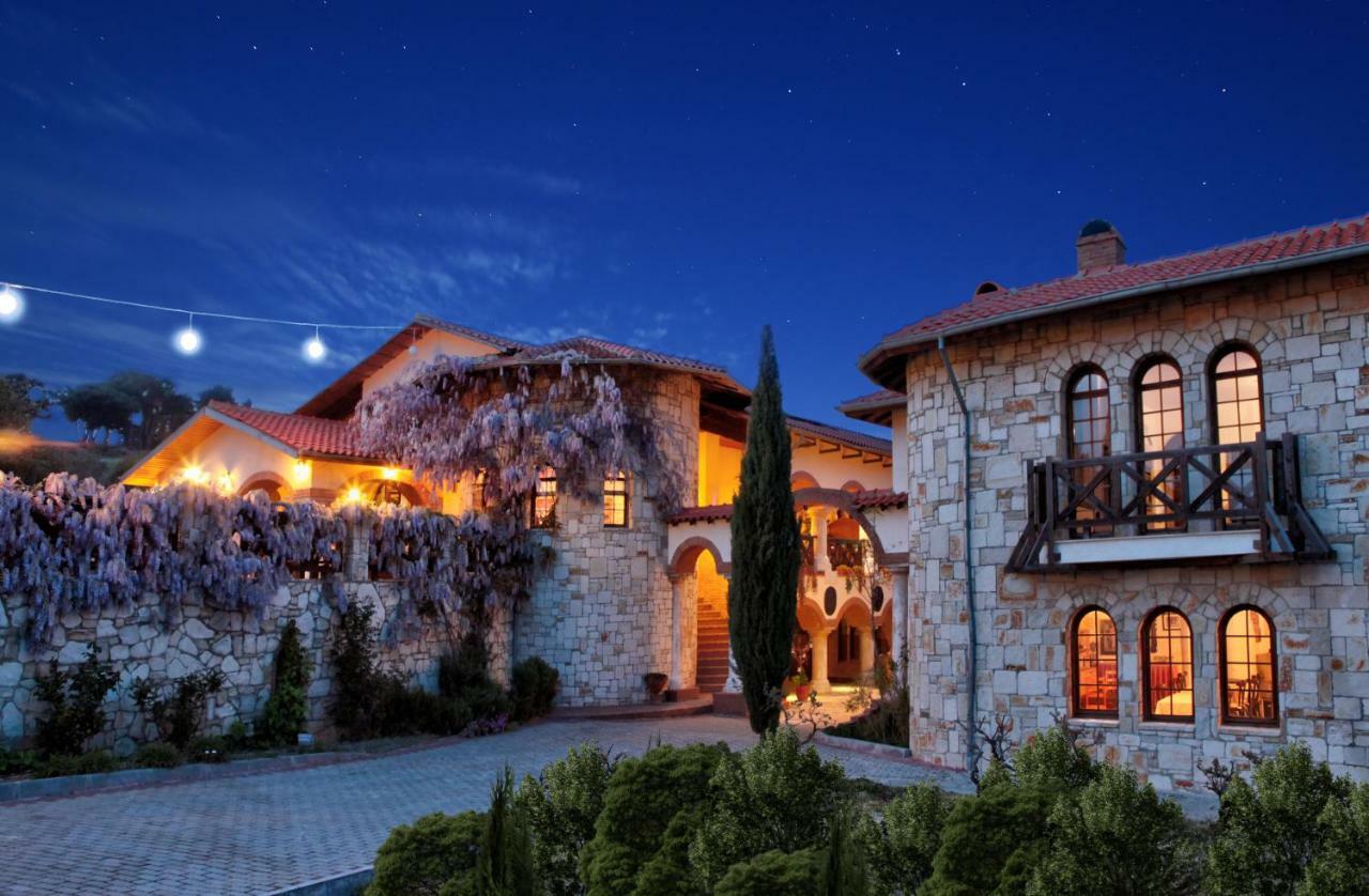 Vinifera Vineyards