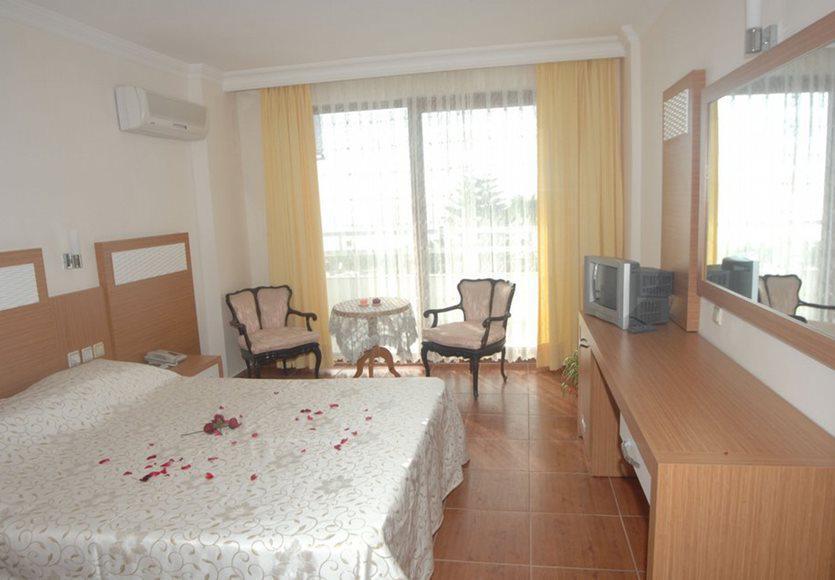 Ideal Hotel