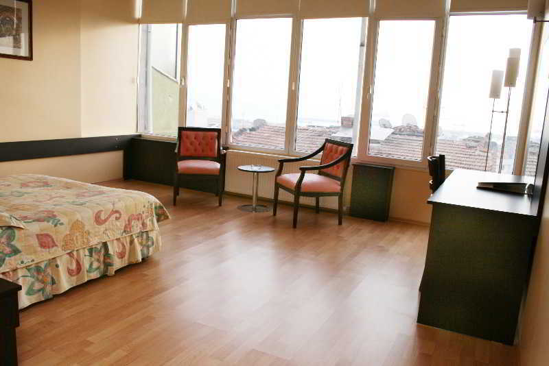 Grand Ons Hotel 3*