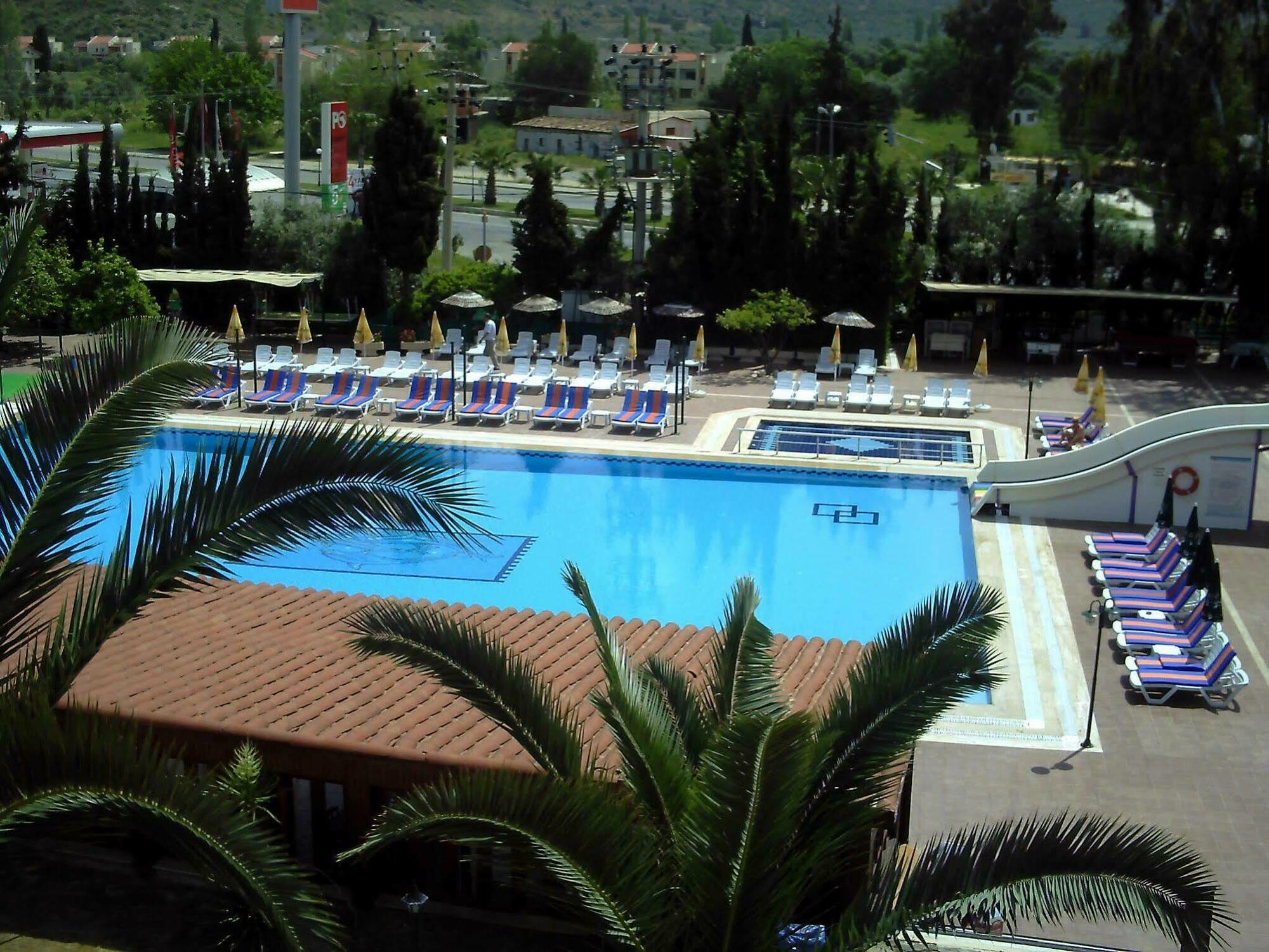 Pigale Family Club