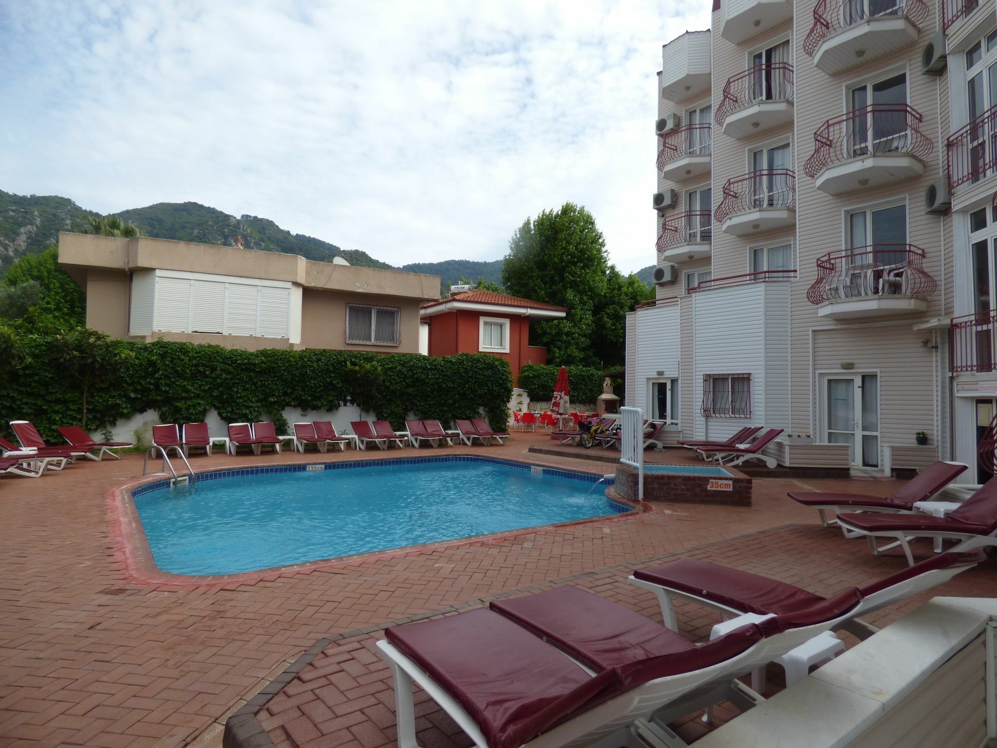 Avlu 4 Aparthotel 4*