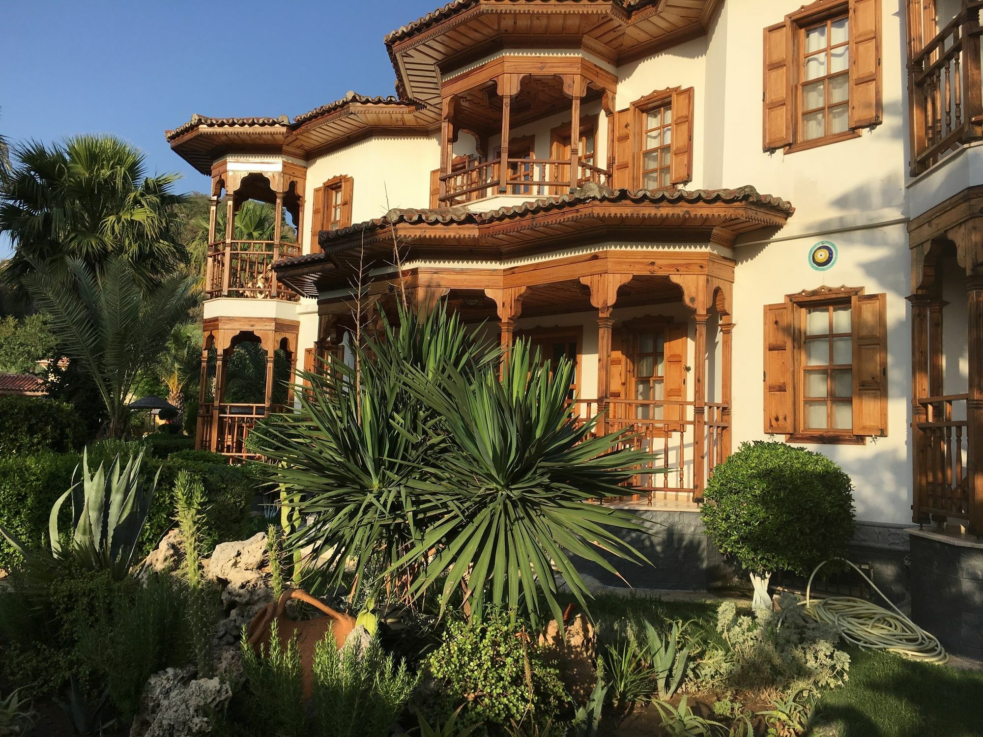 Asur & Aparts & Villas 3*