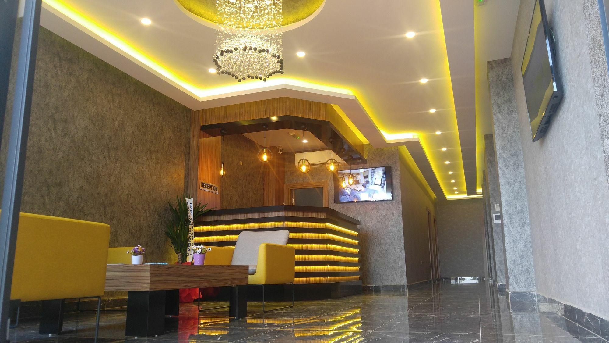 61 Park Aparthotel