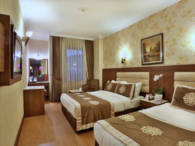 Grand Hilarium Hotel 4*