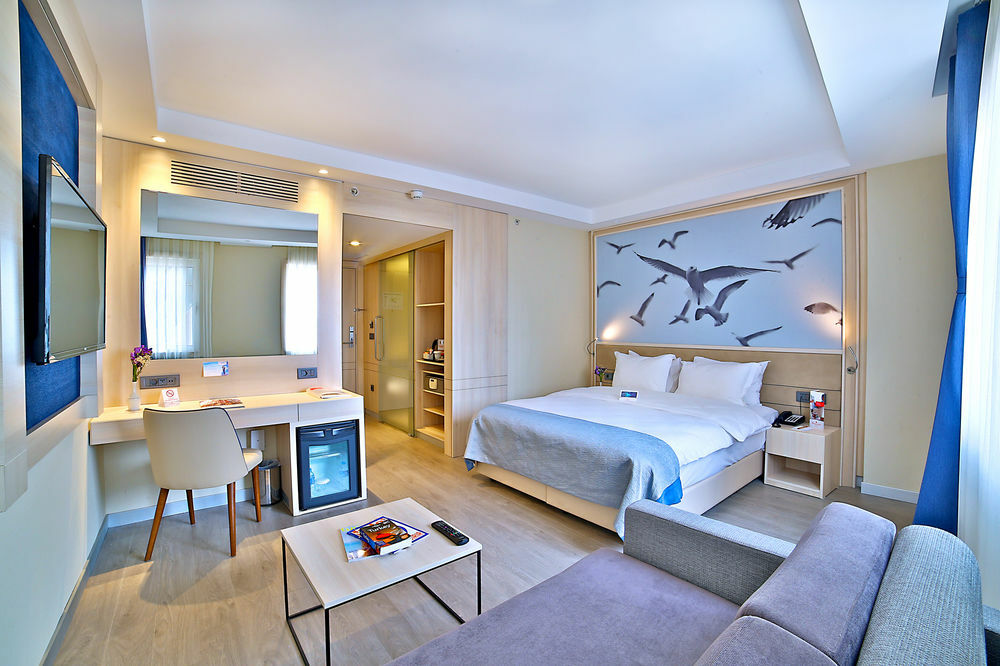 Hotel Ramada By Wyndham Old