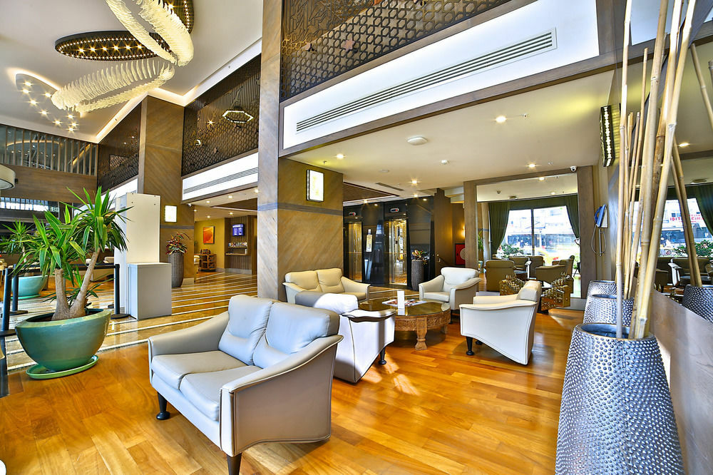 Ramada By Wyndham Old Hotel