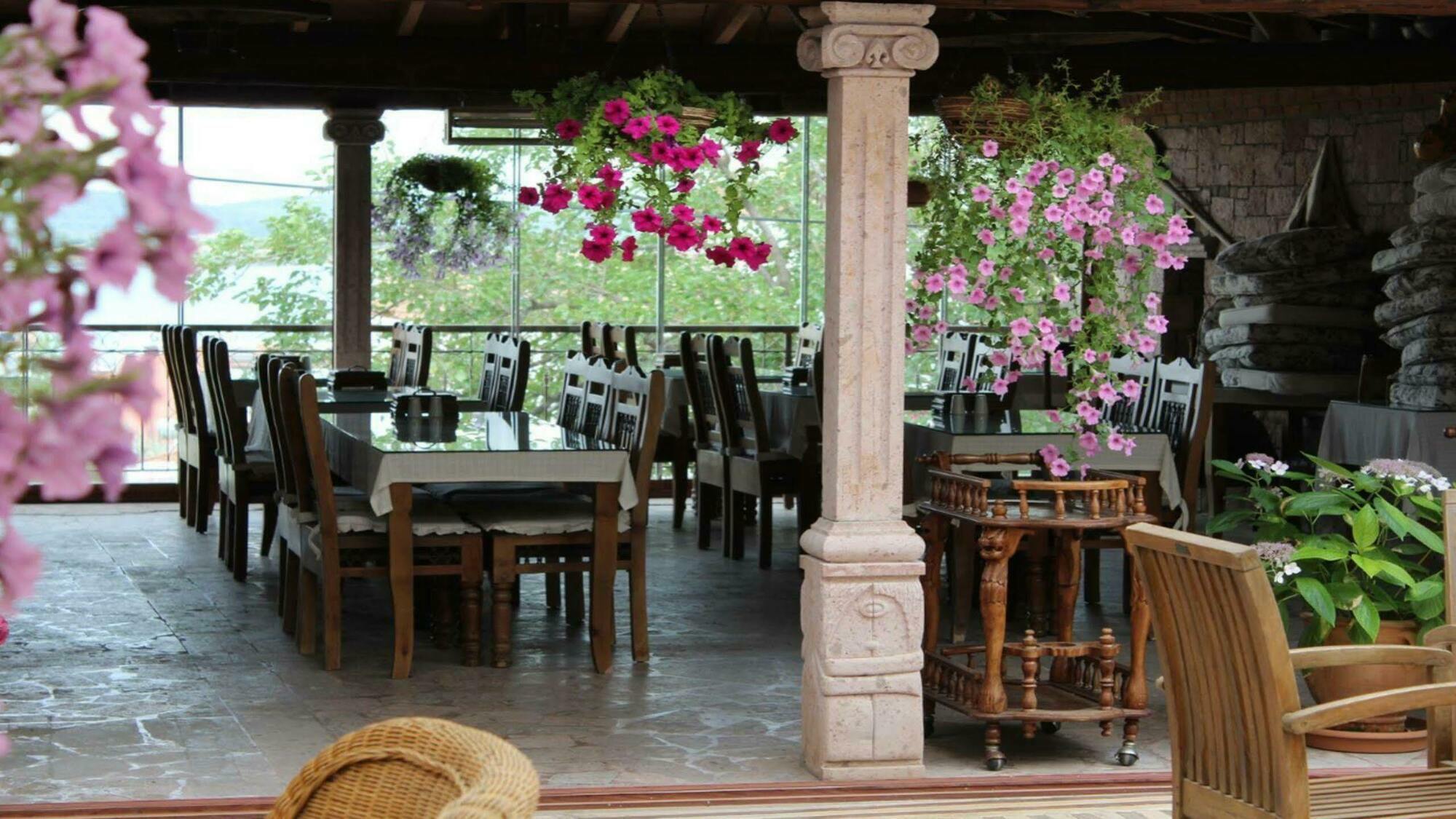 Tas Ayvalik