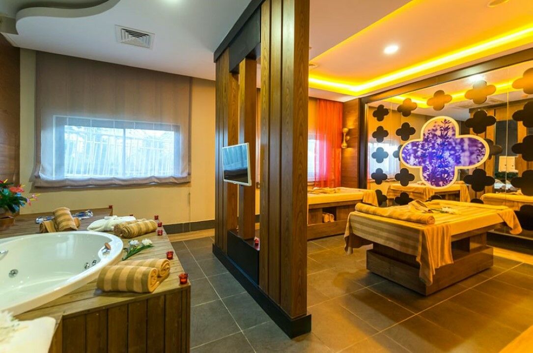 Hotel Diamond Premium & - Ultra 5*