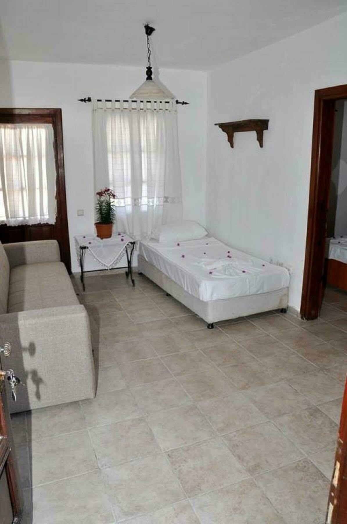 Gloriatibi Jarra