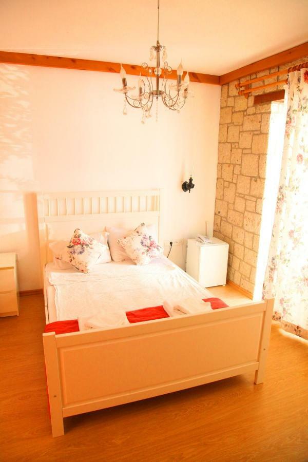 Kemerlihan Deluxe Hotel 2*