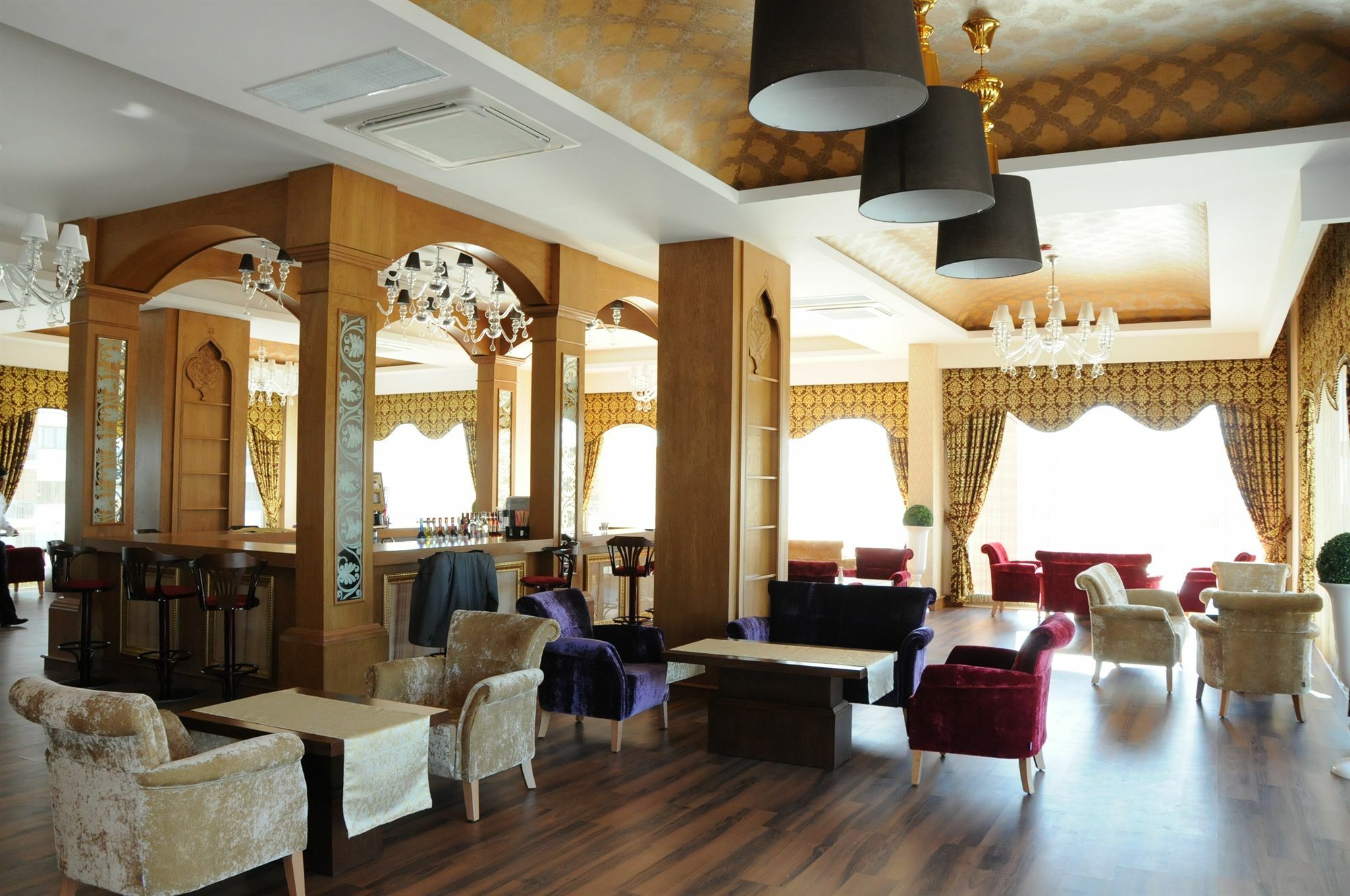 Azura Park Apartment