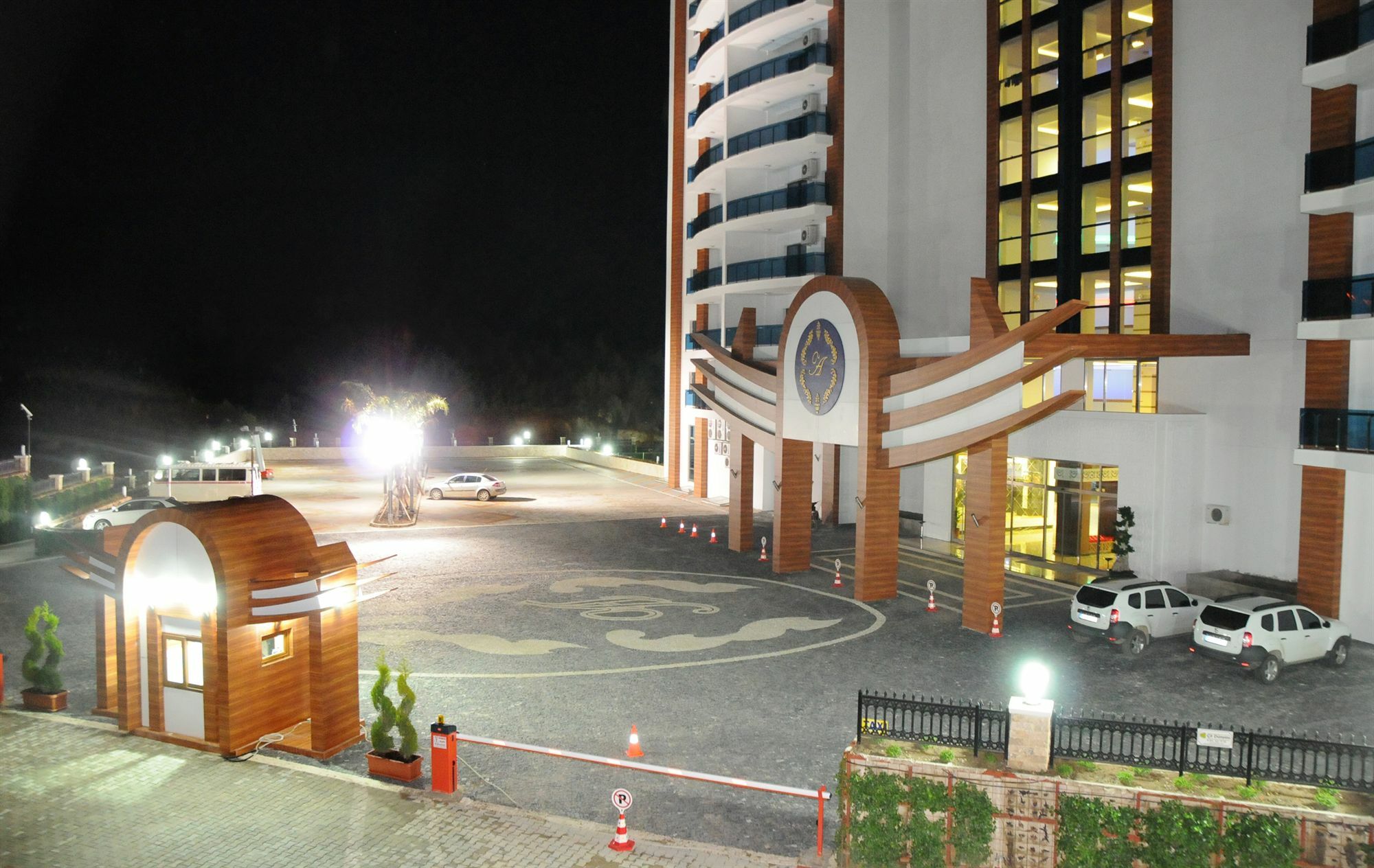 Azura Park Apartment