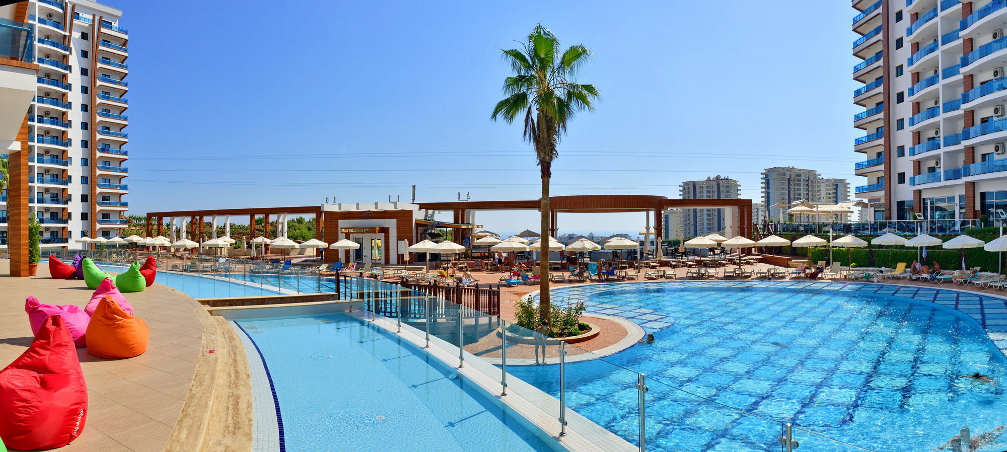 Azura Park Apartment