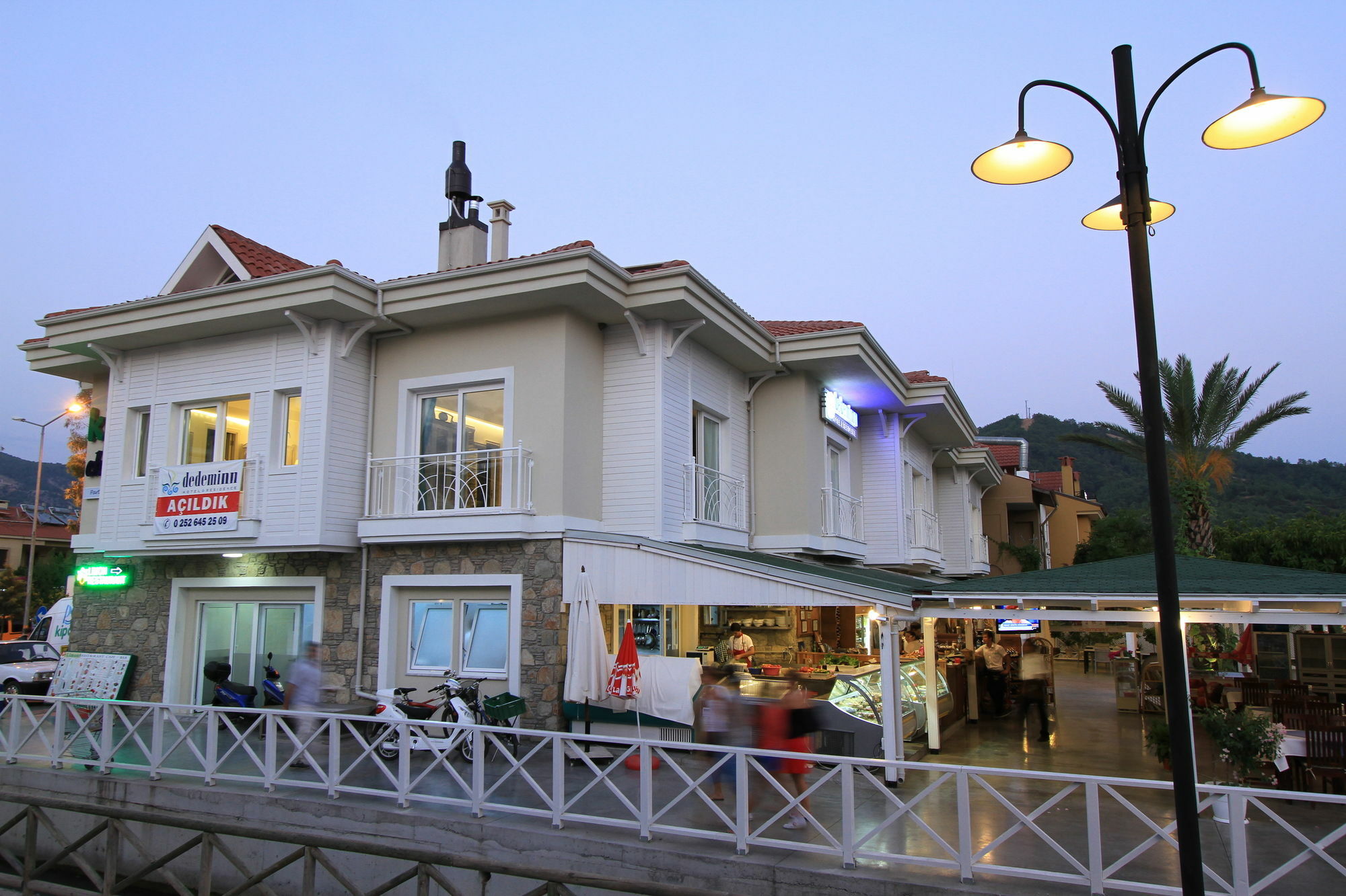 Hotel Dedeminn Marina