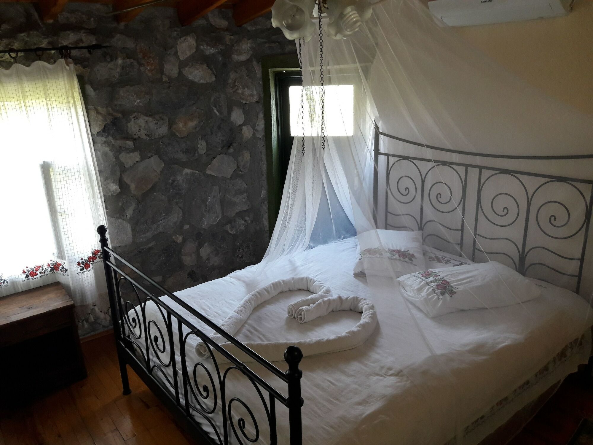 Bed & Breakfast Otantik Tas Ev Dalaman